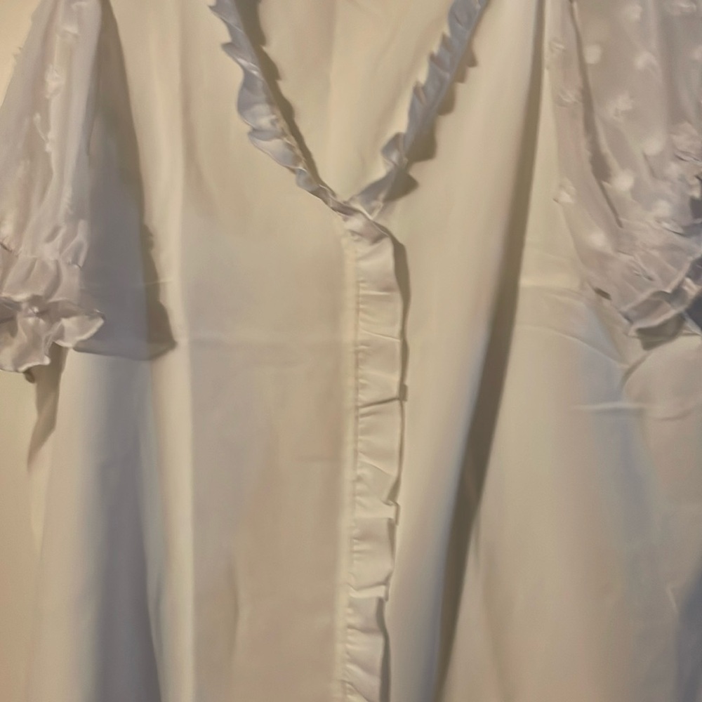 New top. White